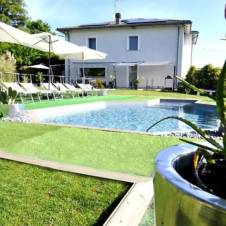 ベッド・アンド・ブレックファスト Gan Eden